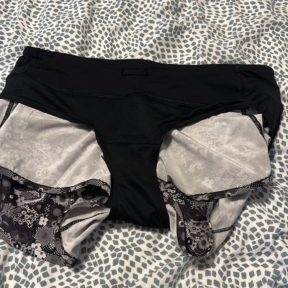 lululemon Speed Up 2.5” Shorts Size 6 Limited Edition Seawheeze 2017 - Picture 6 of 7